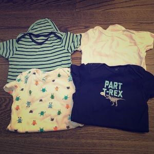 4 pack bundle of Carter’s onesies, size 24 months